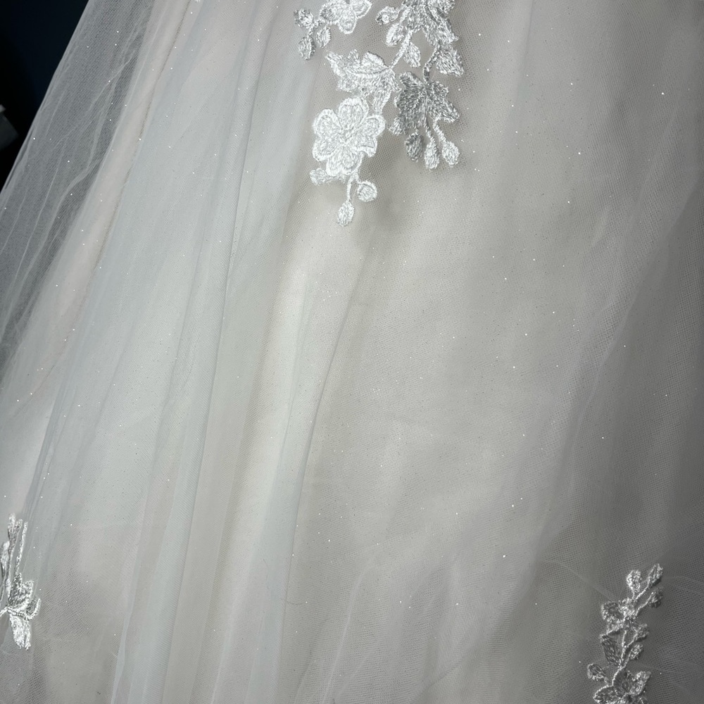 Glitter, tulle, strapless ball gown - Picture 7 of 14